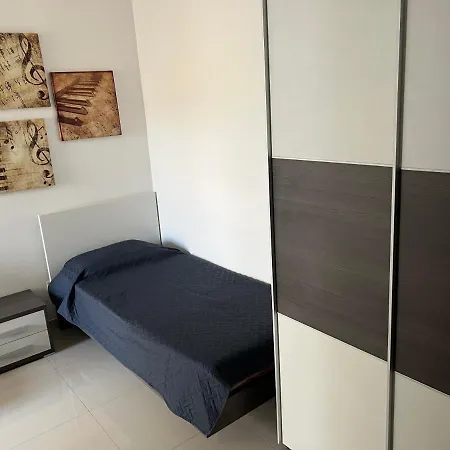 Claire's Court Apartment Marsaxlokk