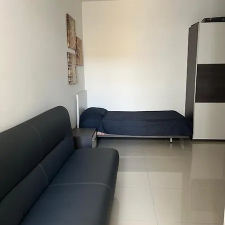 Claire's Court Apartment Marsaxlokk