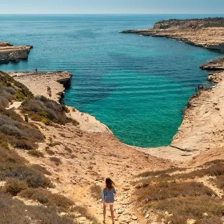 Claire's Court * Marsaxlokk